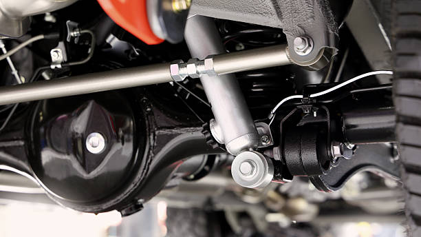 నా కారు కంట్రోల్ ఆర్మ్ బుషింగ్‌లలో సమస్య ఉంటే నేను ఎలా చెప్పగలను?